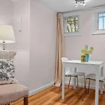 Ideally Located Urban Oasis Free Parking