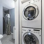 Modern Apartment In Dc 2-Bedroom