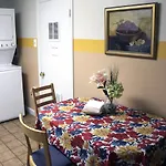 Adam\'S Inn