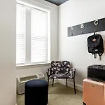 Dupont Circle Embassy Inn By Found