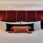 Dupont Circle Embassy Inn By Found