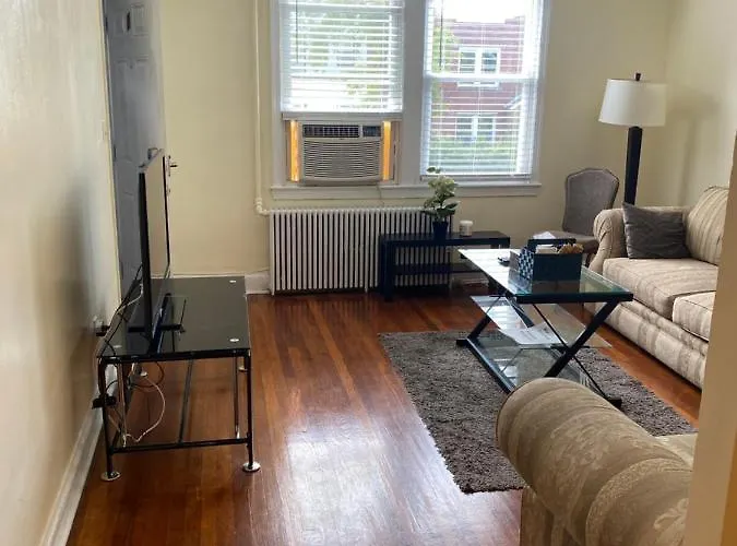 Spacious 2 Bedroom Apartment