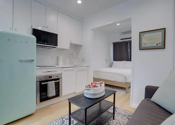 Sojourn\'S Eastern Market Carriage House Sleeps 2