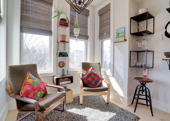 Sojourn Worldly 1 Bedroom 2 Ba 2 Blocks To Shaw Metro