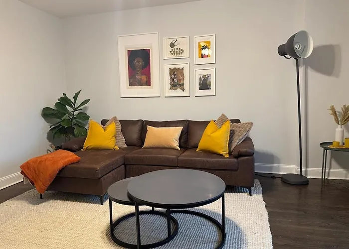 Sunny & Stylish Dc Stay In Southeast