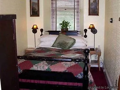 The William Lewis House