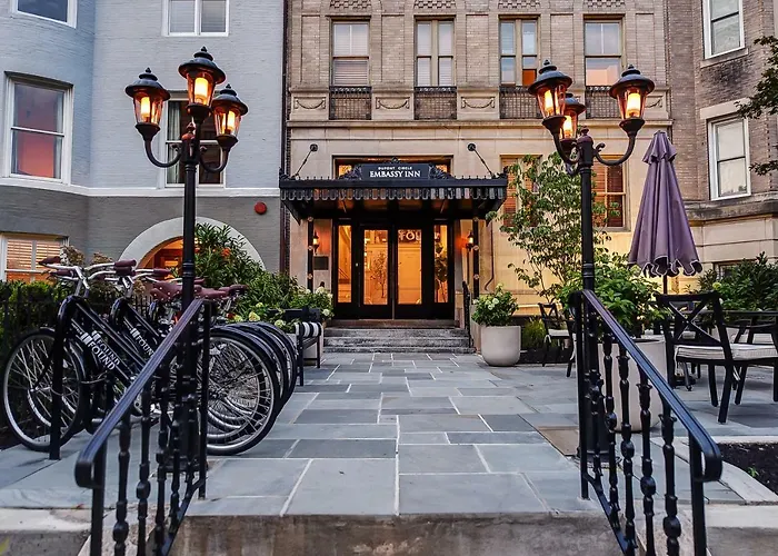 Dupont Circle Embassy Inn By Found