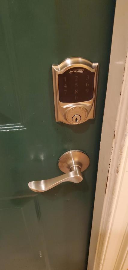 Relaxing 3 Bedroom With Free Parking At The Sequoia Apartment