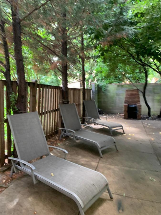 Renovated Basement 2bdrm Near Metro