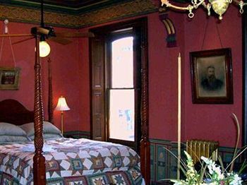 The William Lewis House