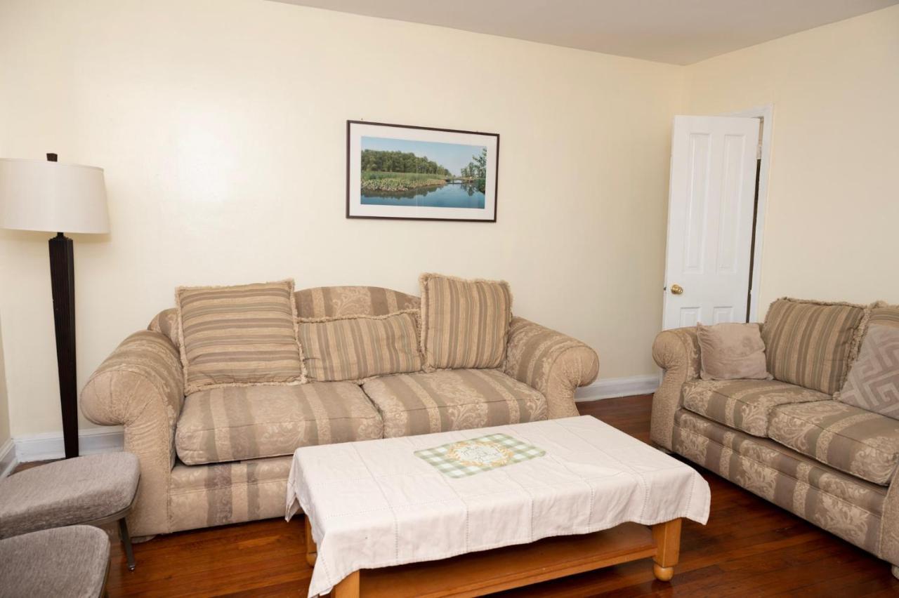 Apartment Spacious 2 Bedroom *