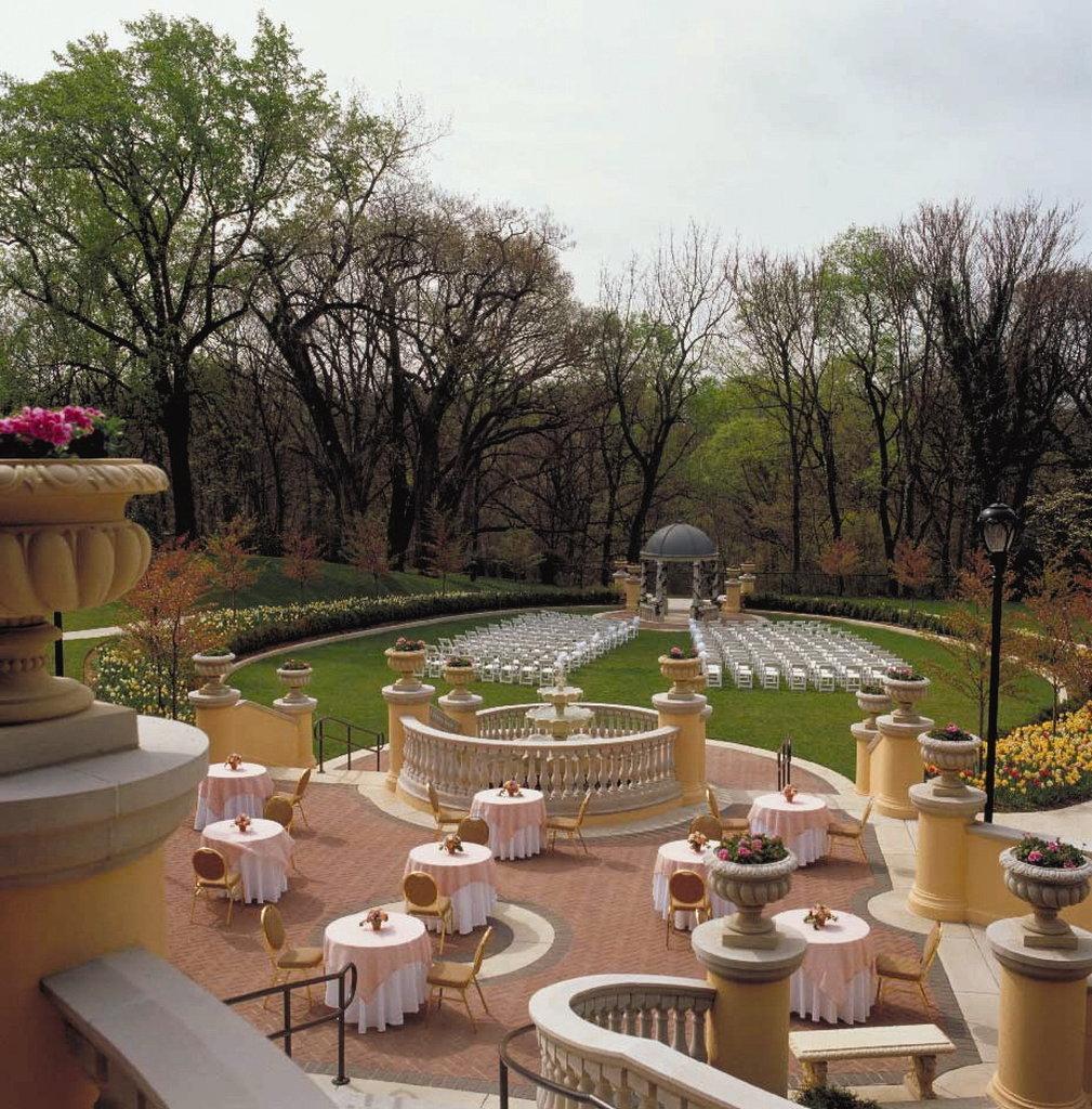 Hotel Omni Shoreham 4*
