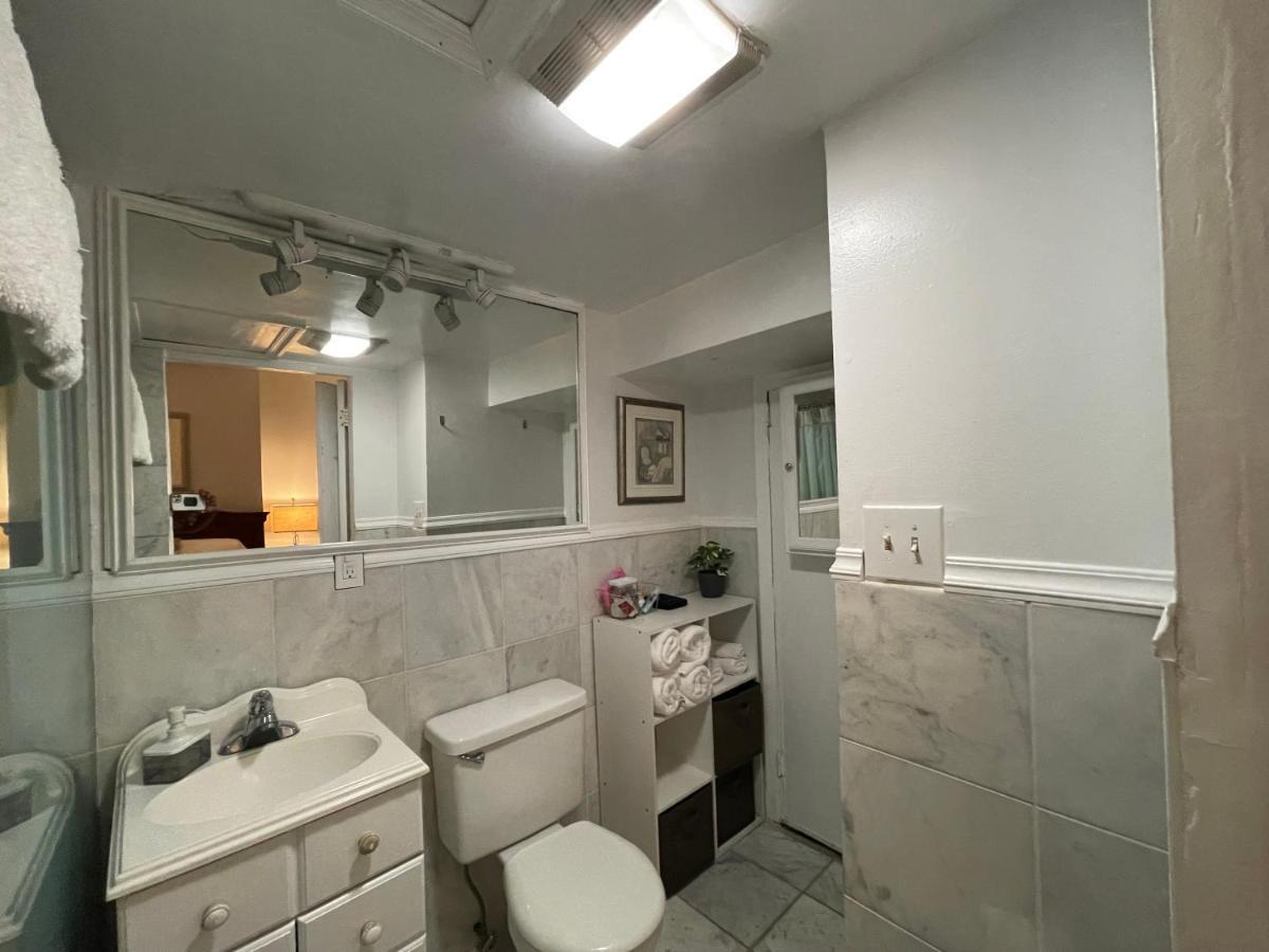 Victorian 1-bed Getaway- National Mall Apartment *