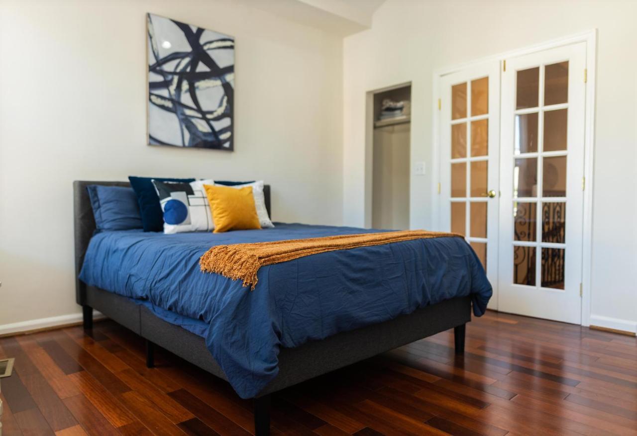 Beautiful 2br Outside U Street Corridor Apartment *