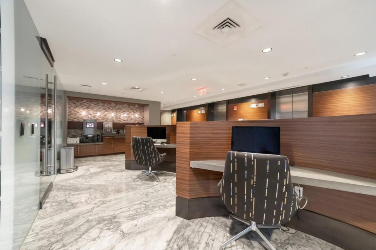 14th St 1br W Gym Wd Lounge Nr Metro Wdc-400 Apartment