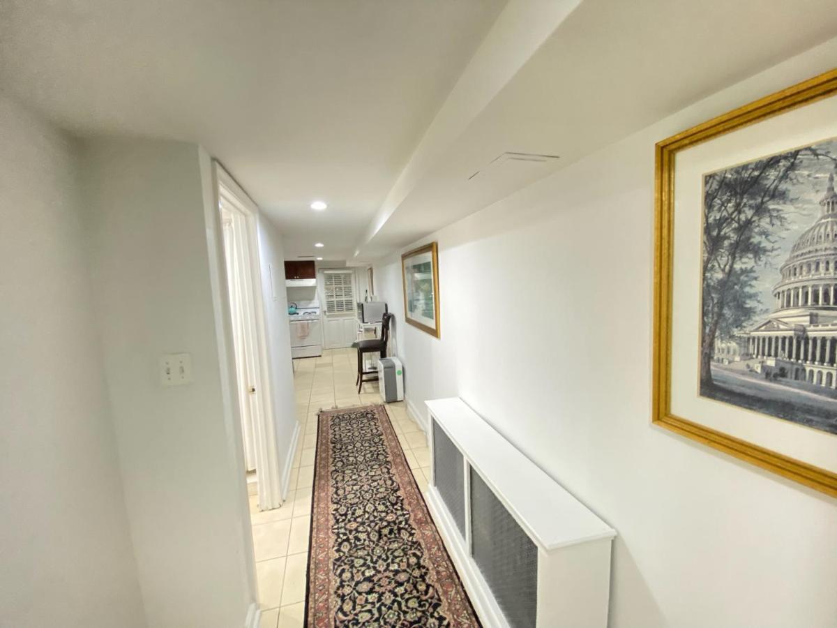 Renovated Basement 2bdrm Near Metro *
