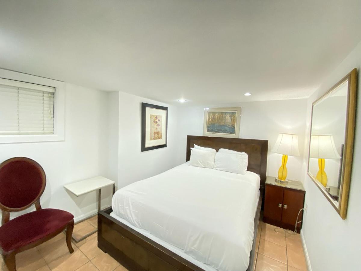 Renovated Basement 2bdrm Near Metro