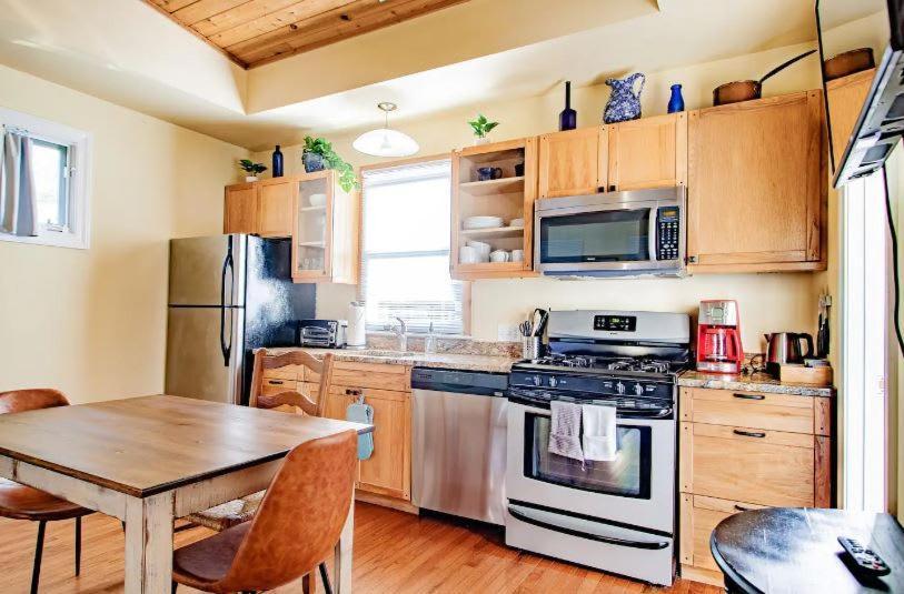 Historic Capital Hill And Carriage House Apartment *