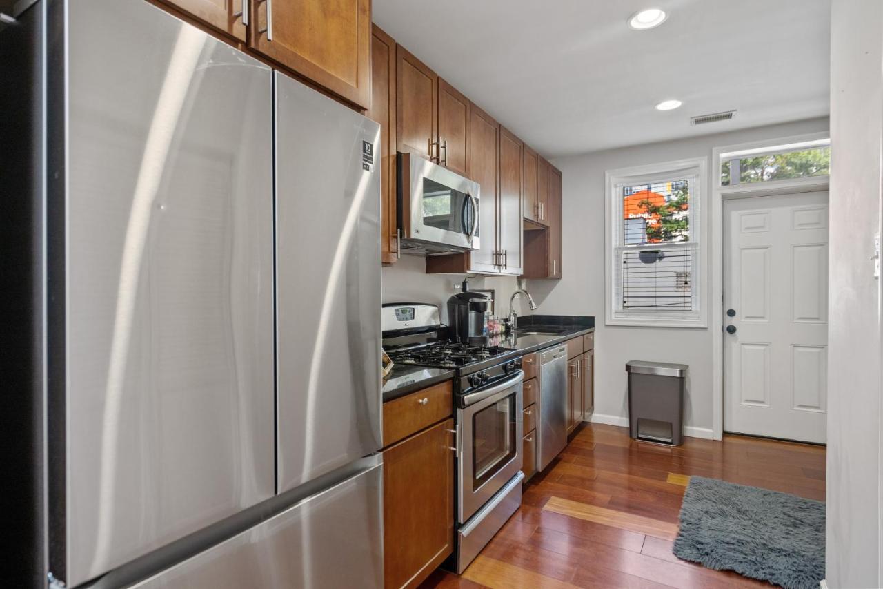 Navy Yard Gem: Stylish Near Nationals Stadium