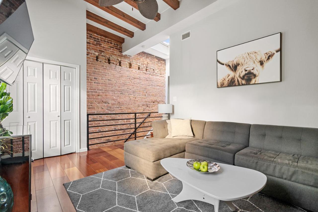 Navy Yard Gem: Stylish Near Nationals Stadium Washington