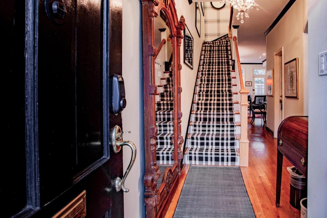 Heart Of Capitol Hill Row House Luxury & Location Apartment