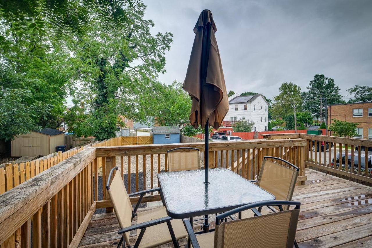 Dog-friendly Washington, Dc, With Deck And Yard