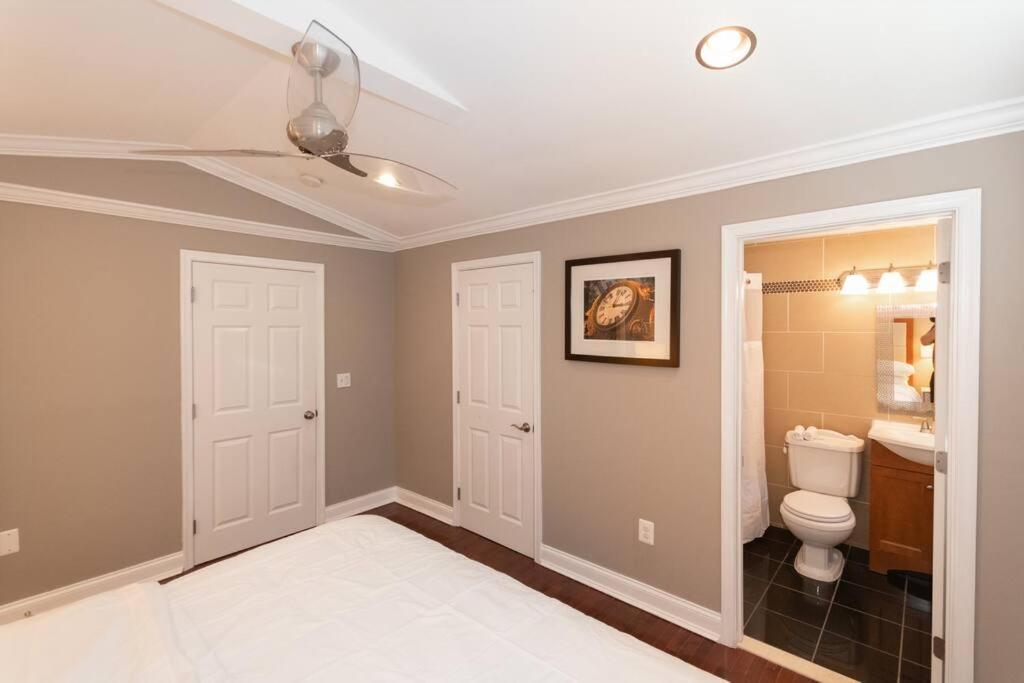 Three Br 2.5 Bath W/ Parking Spot & Deck Near Metr Washington