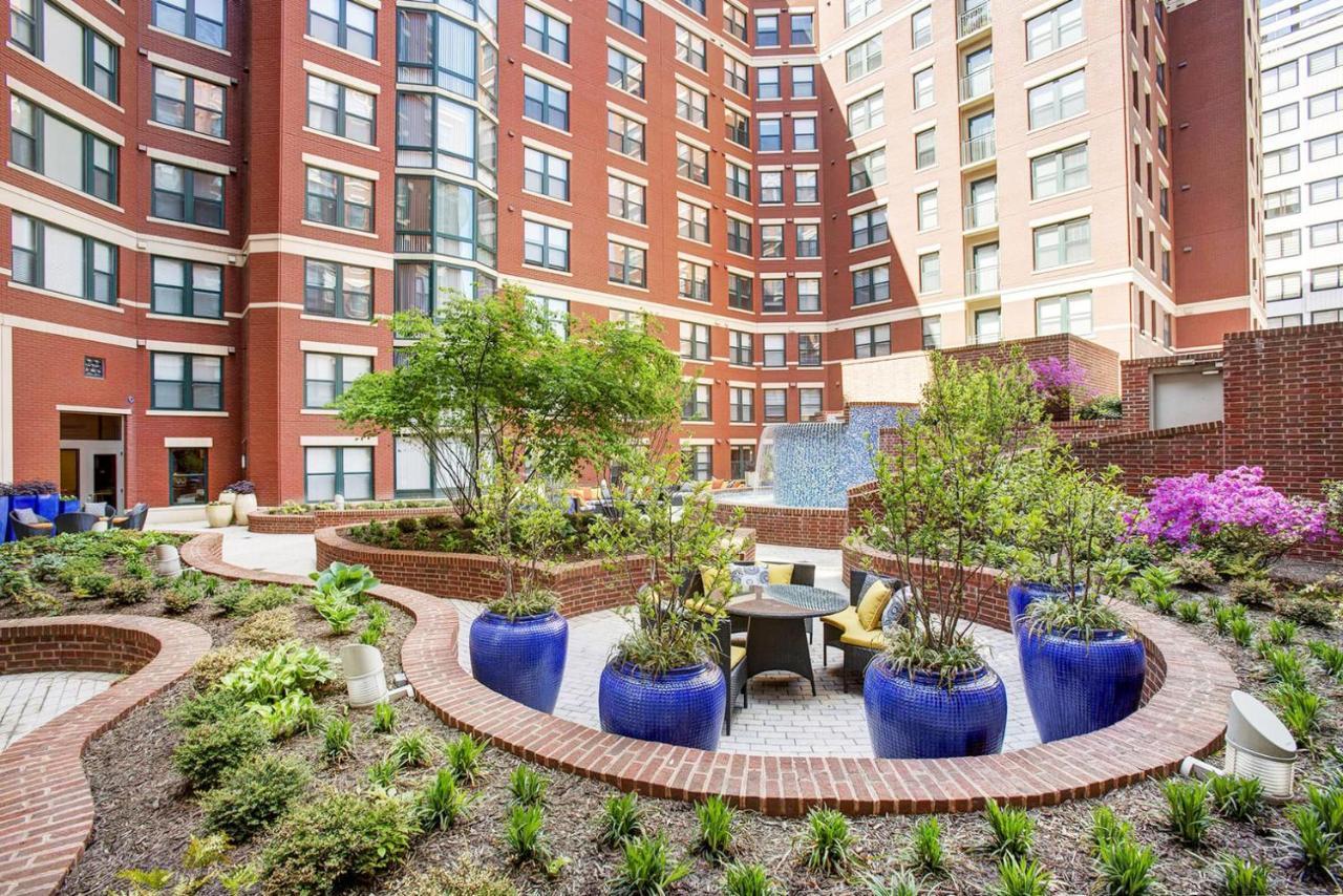 Logan Circle 2br W Gym Wd Pool Nr Bars Wdc-480 *