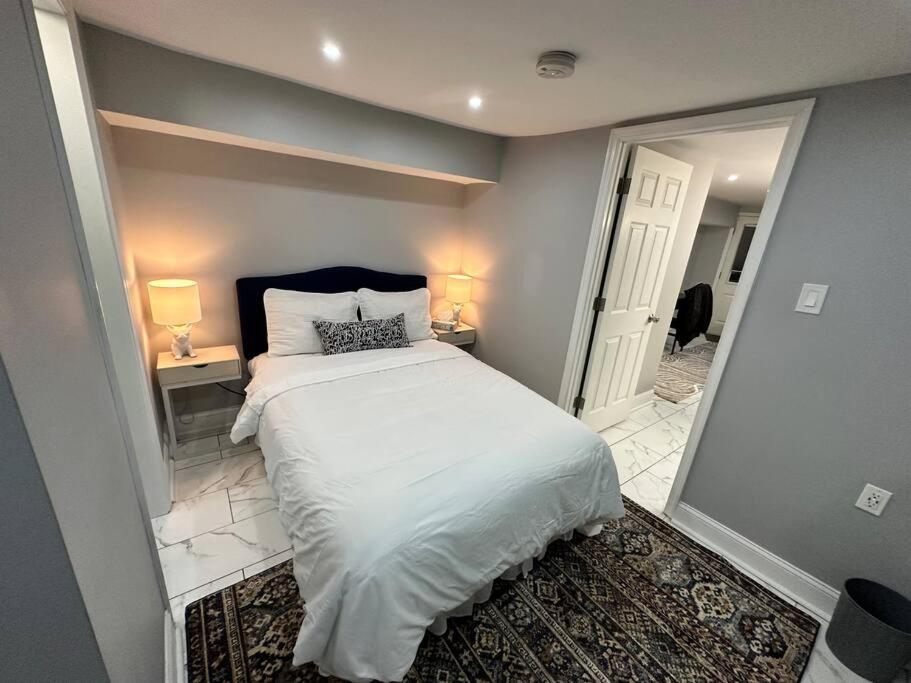 Downtown Delight In Heart Of Dc's Bustling Streets *