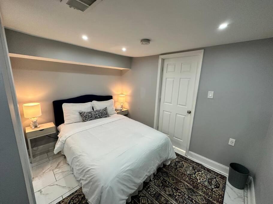 Apartment Downtown Delight In Heart Of Dc's Bustling Streets Washington
