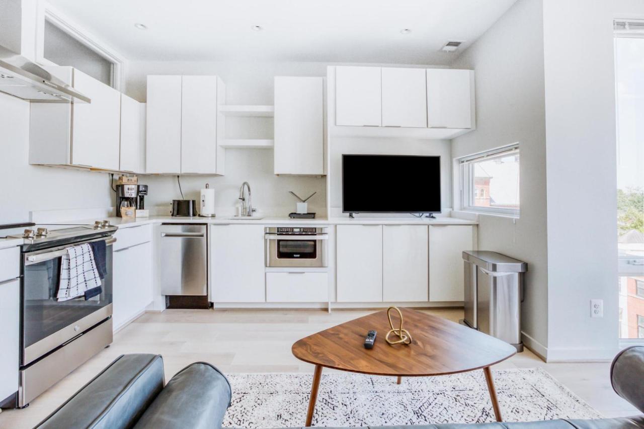 H Street 2br W Wd Nr Restaurants Wdc-760 * Washington