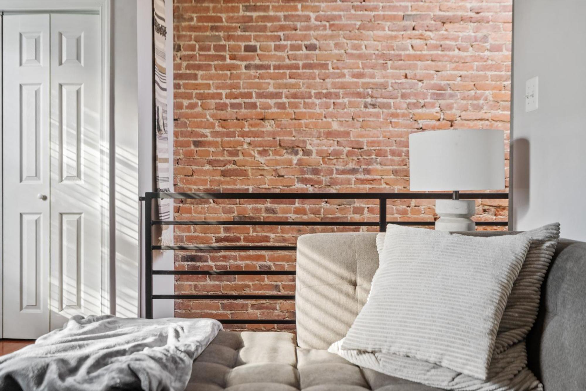 Navy Yard Gem: Stylish Near Nationals Stadium Washington
