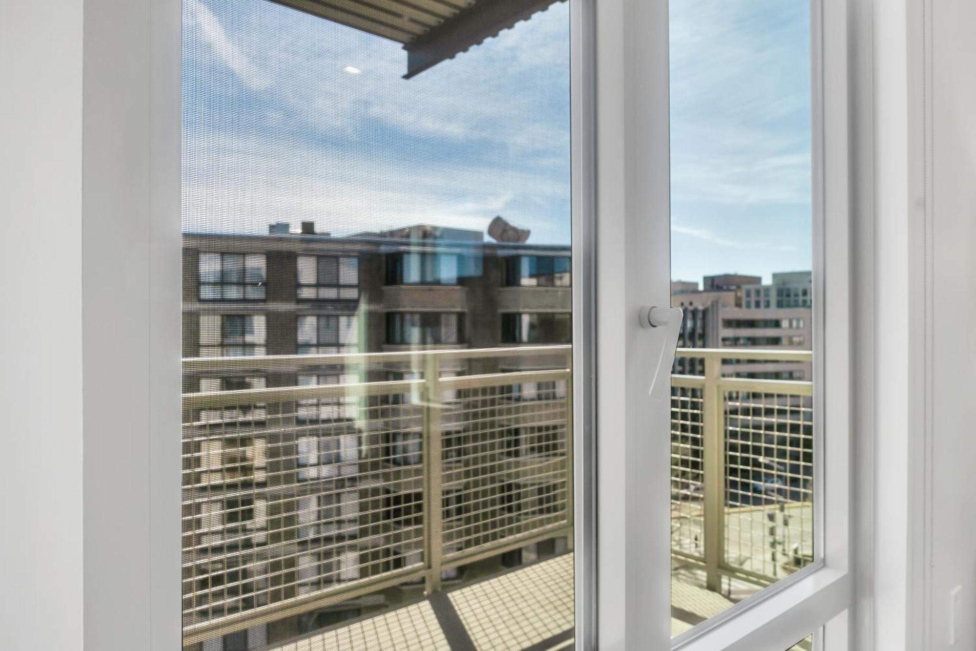 Fully Furnished In Near Logan Circle Apartment