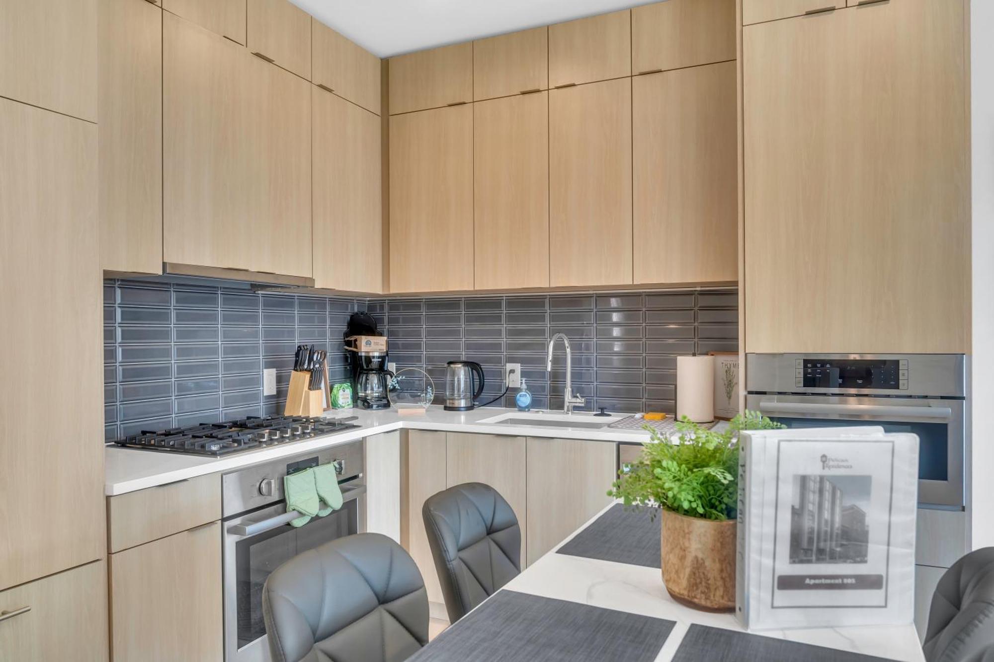 Fully Furnished In Near Logan Circle *