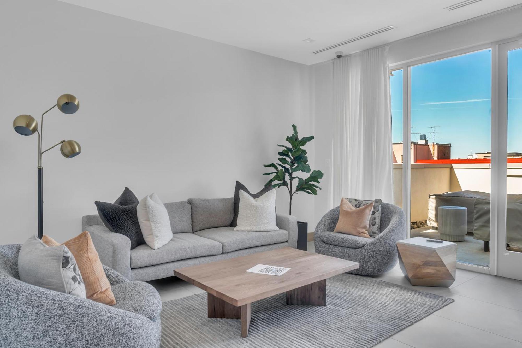 Fully Furnished In Near Logan Circle
