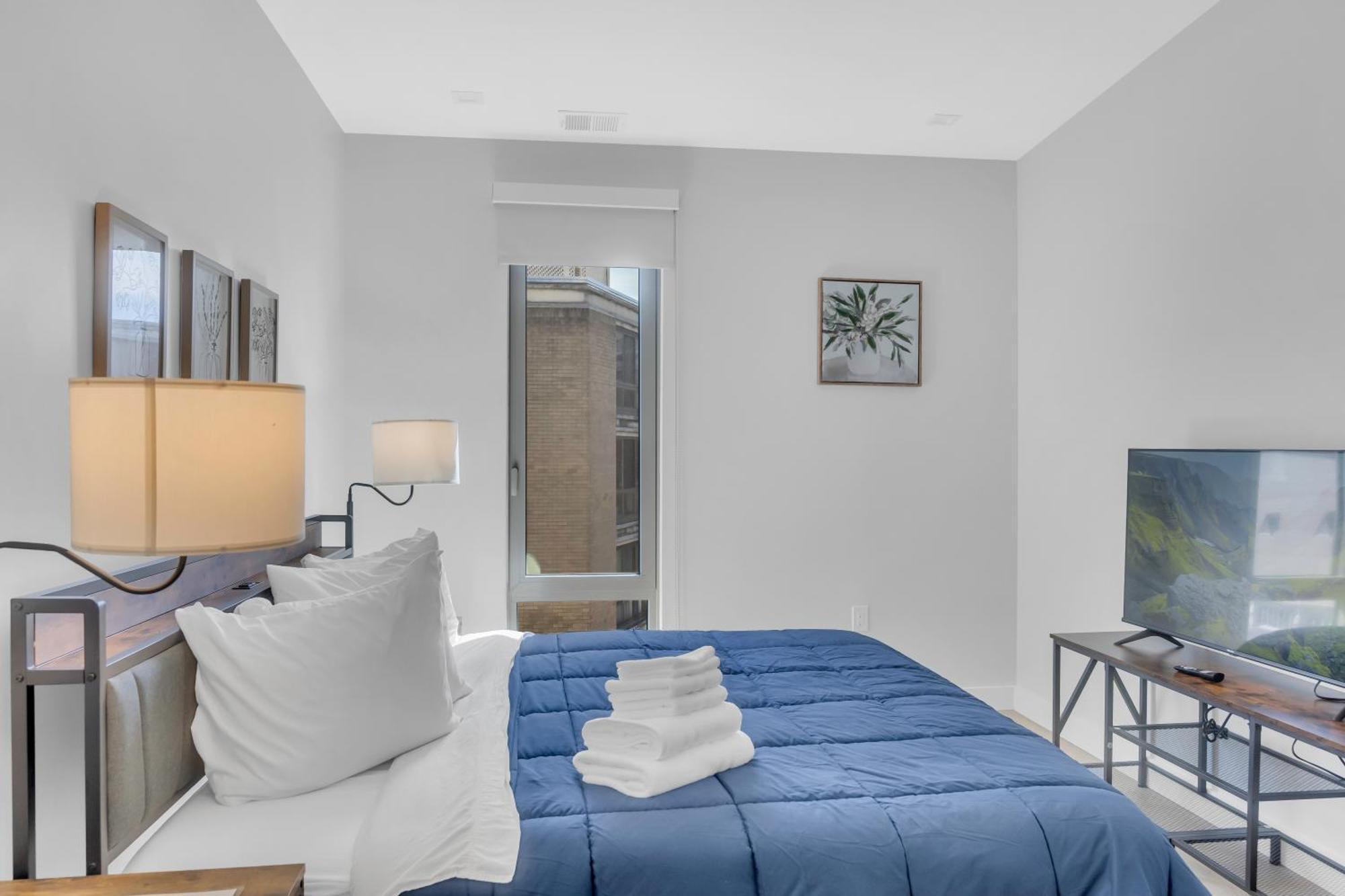 Fully Furnished In Near Logan Circle Apartment