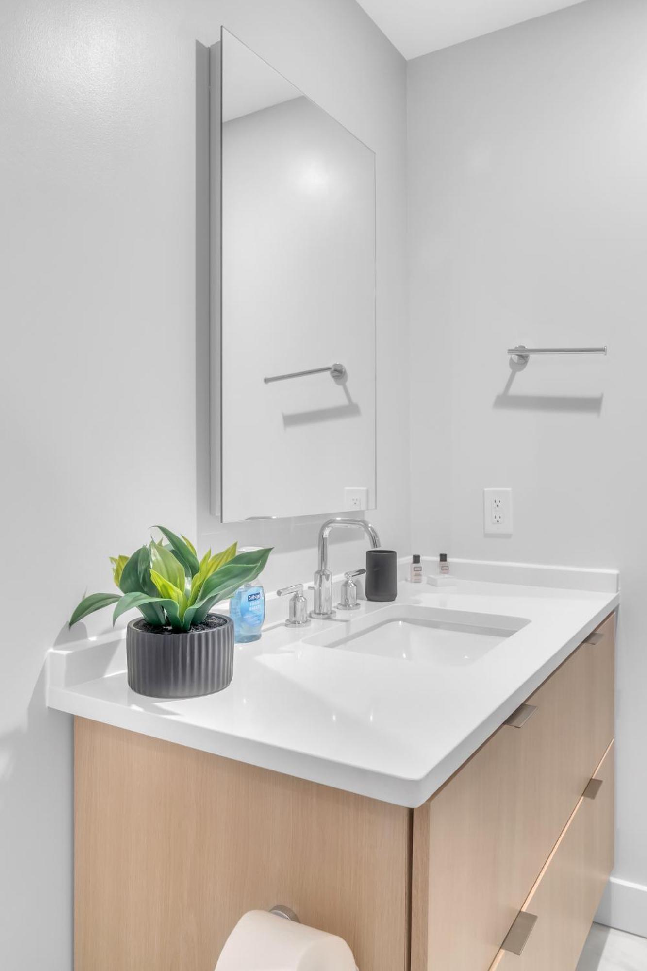 Fully Furnished In Near Logan Circle * Washington