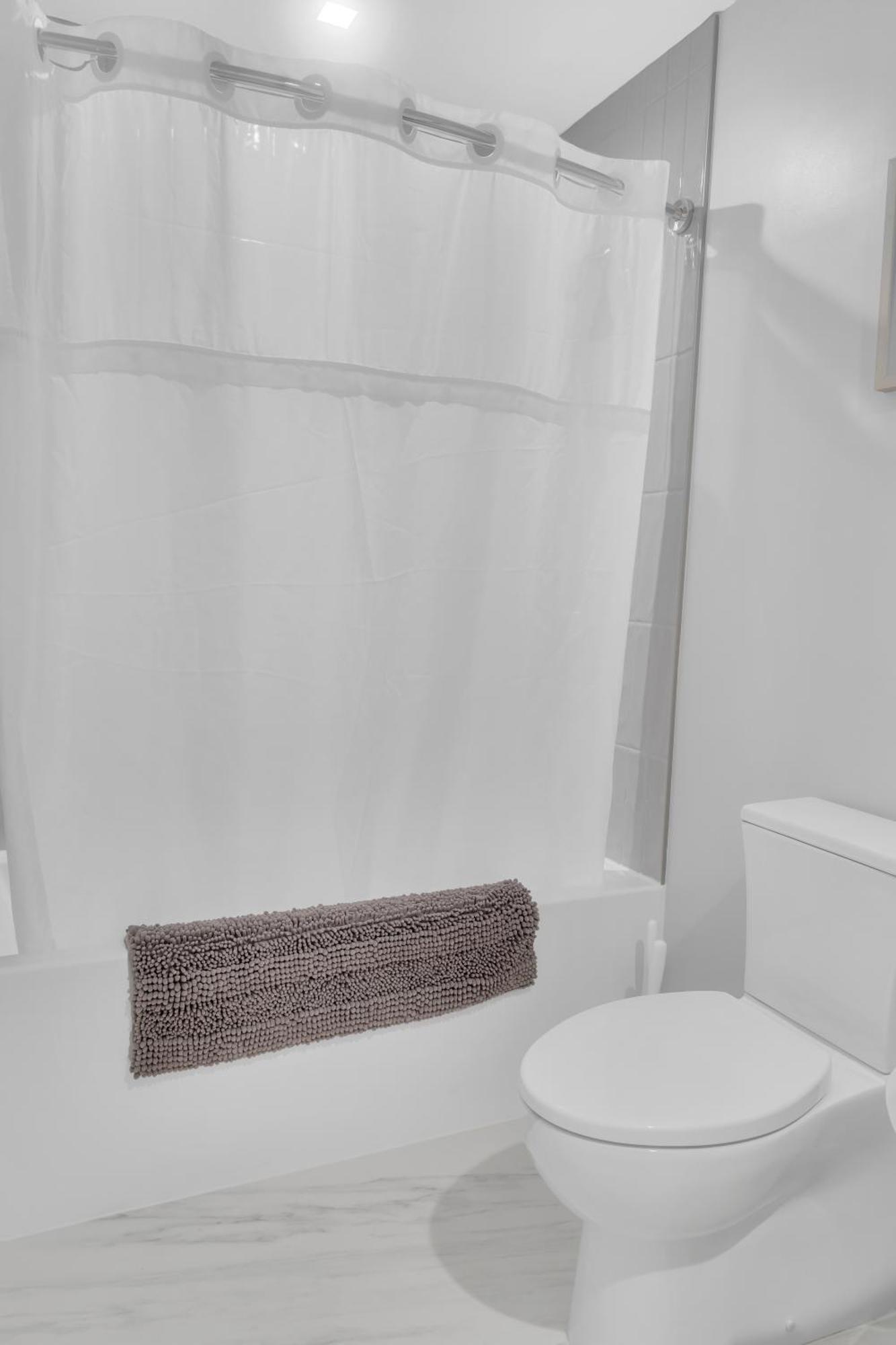 Fully Furnished In Near Logan Circle *