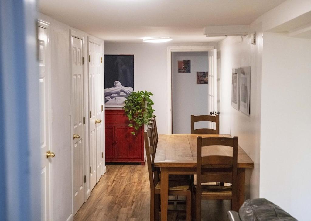 Apartment 2 Bedroom By Zoo, Metro, Park And Embassies In Forest Hills - Location Washington