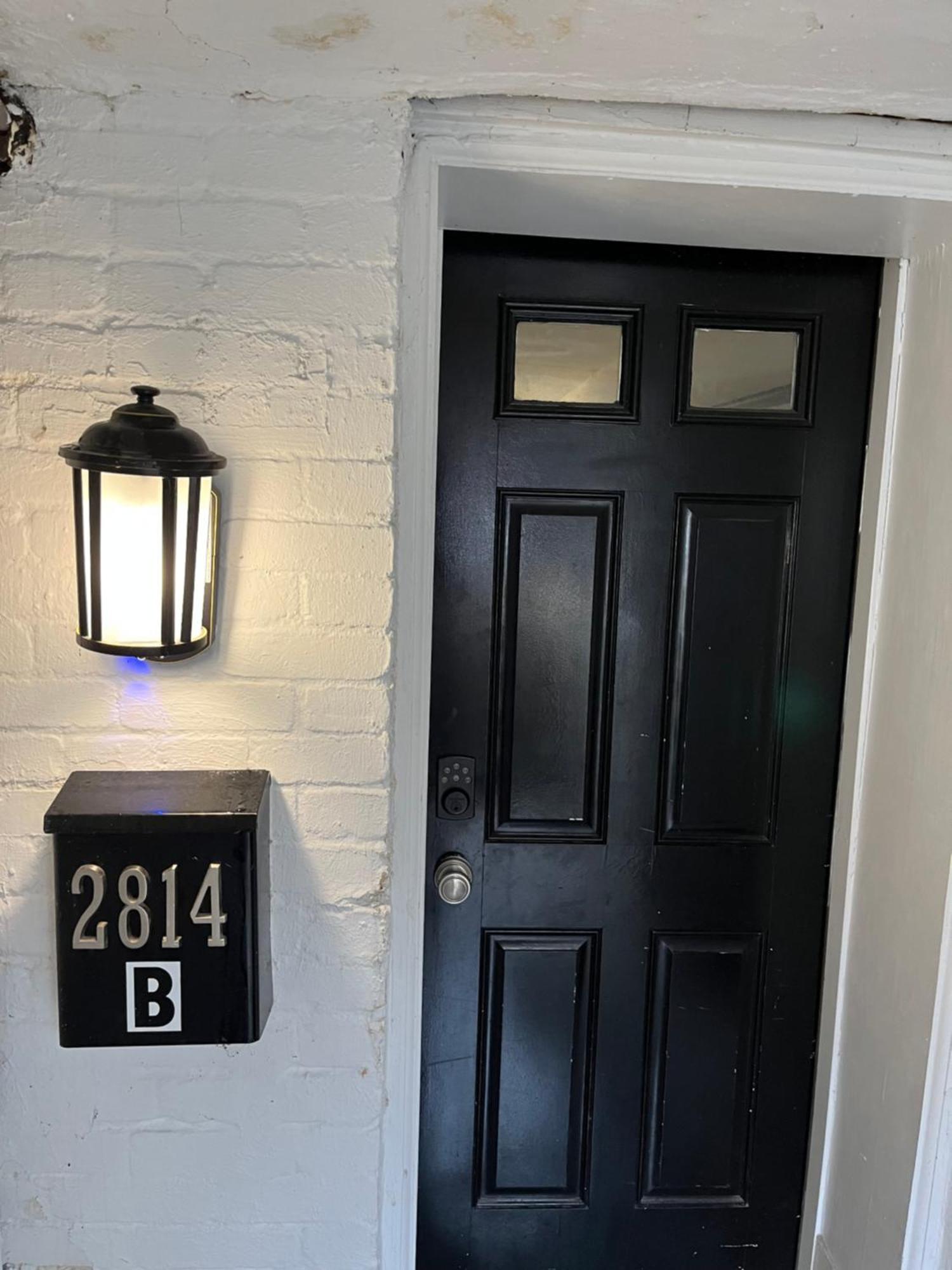 Lovely Remodeled 2bdrm Basement Apartment Washington