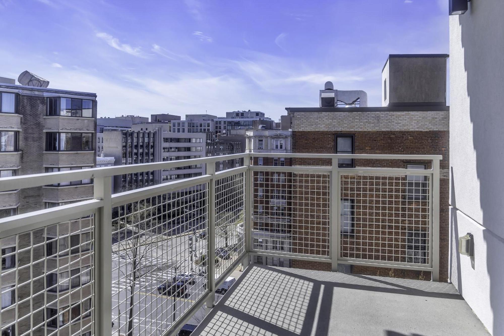 2br Logan Circle Furnished Apts *