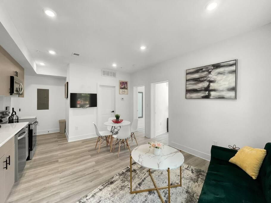 Classy Capitol Hill Apt, Steps From Dc Attraction Holiday home Washington