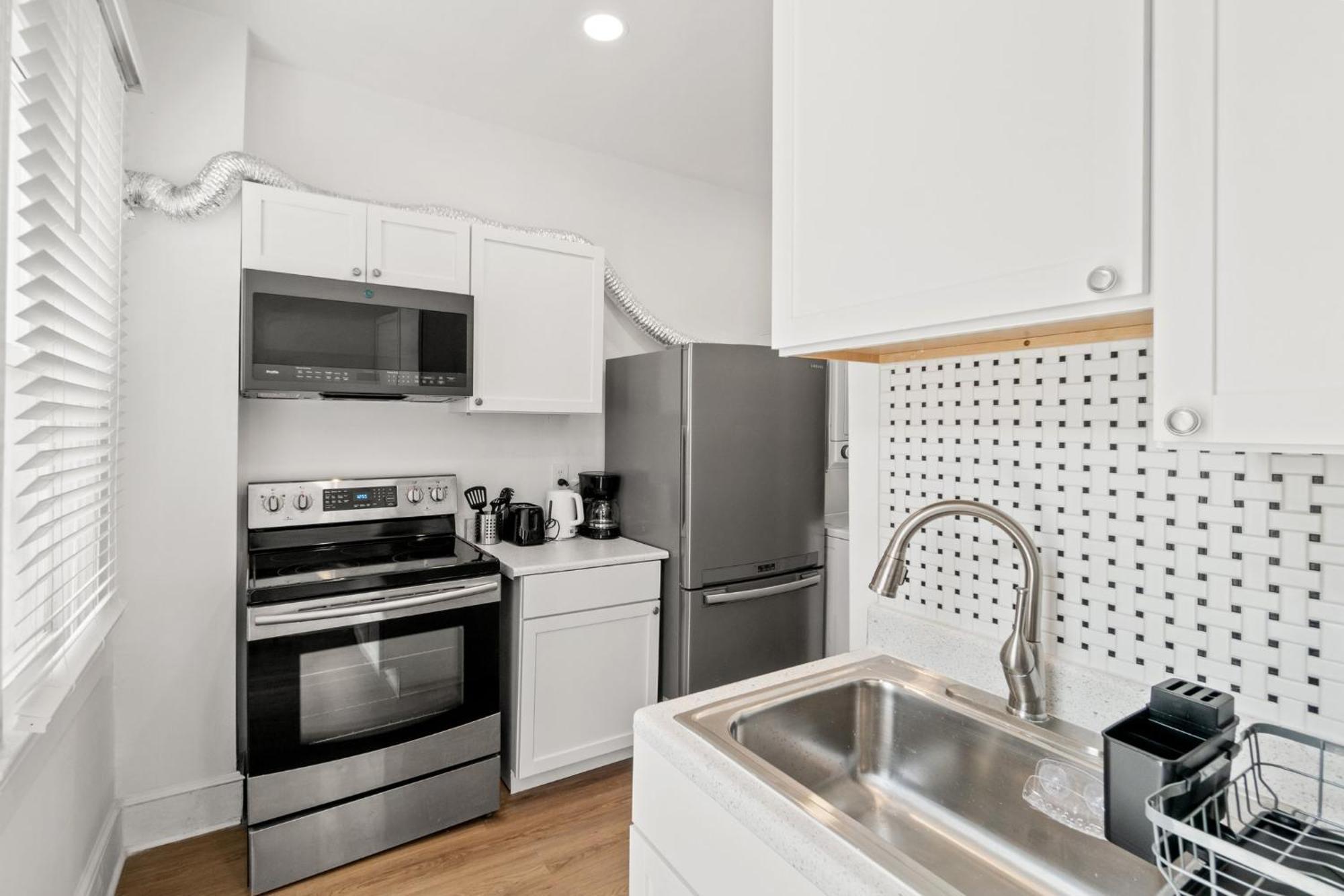 Holiday home Charming 4-bedroom Townhome In Fabulous With Ac, Wifi
