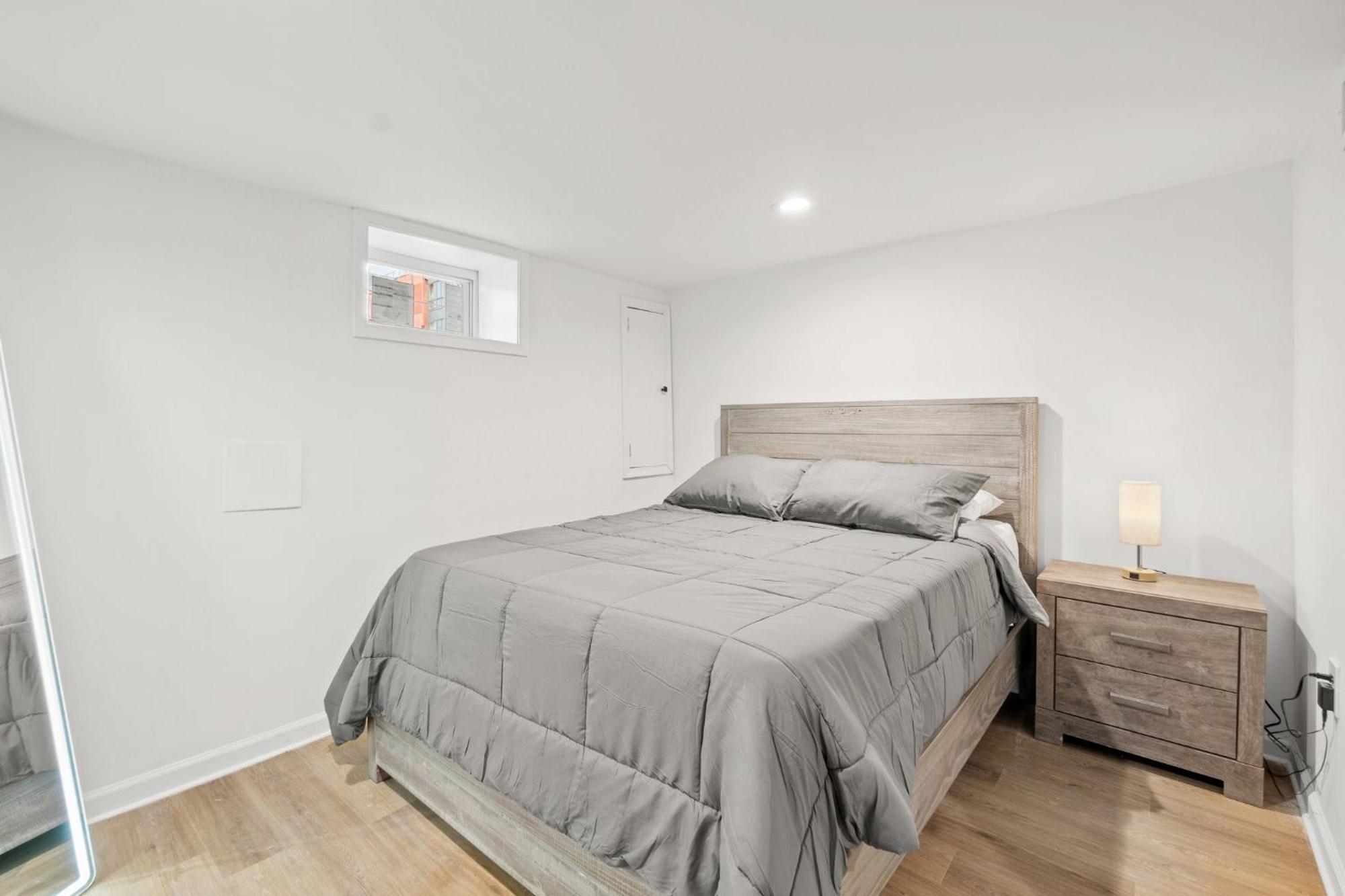 Charming 4-bedroom Townhome In Fabulous With Ac, Wifi Washington