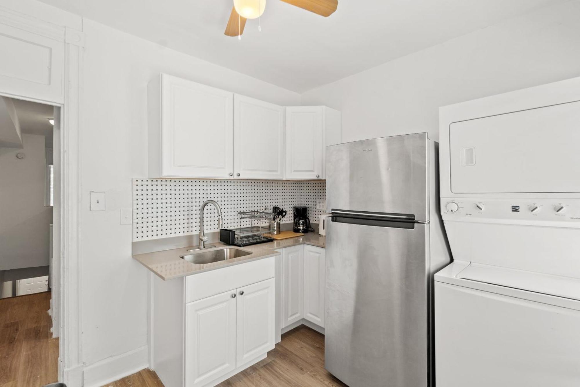 Charming 4-bedroom Townhome In Fabulous With Ac, Wifi Holiday home