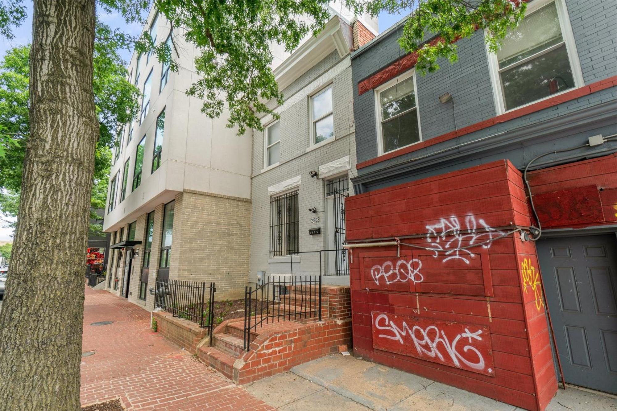 Holiday home Charming 4-bedroom Townhome In Fabulous With Ac, Wifi