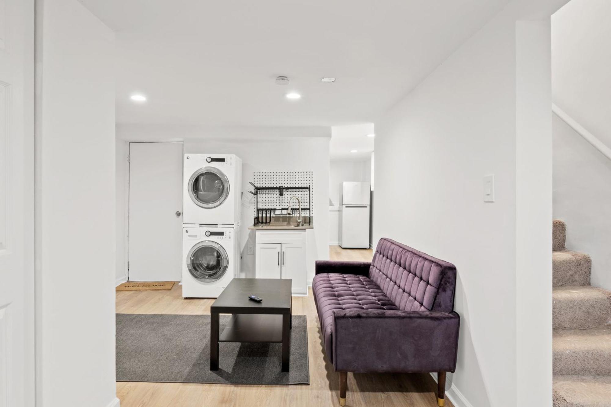 Charming 4-bedroom Townhome In Fabulous With Ac, Wifi Holiday home