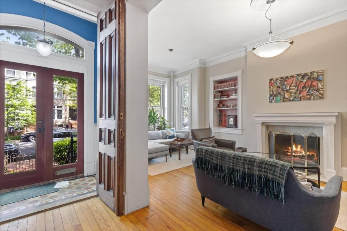 Historic Capital Hill And Carriage House Apartment