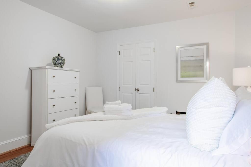 Apartment Quaint Dc Private 1-br Walk To Metro-rail Subway
