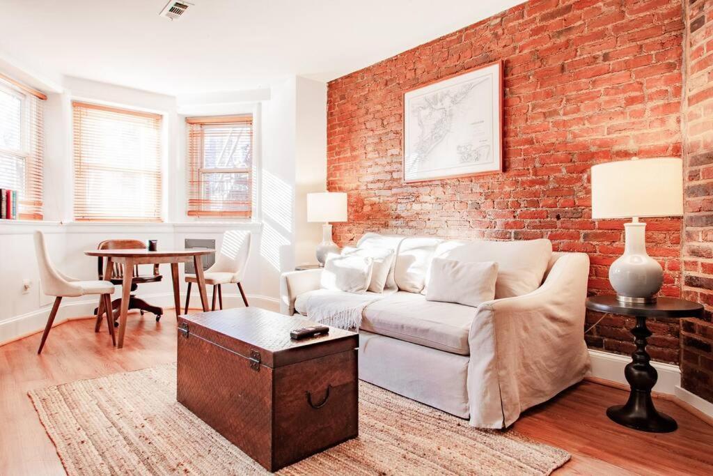 Quaint Dc Private 1-br Walk To Metro-rail Subway